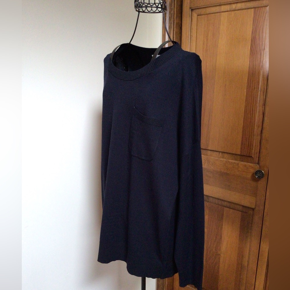 Workshop Navy Sweater, Large - Picture 2 of 6